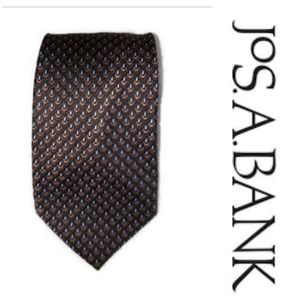Jos A Bank Signature Collection 100% silk mens tie brown with blue circles